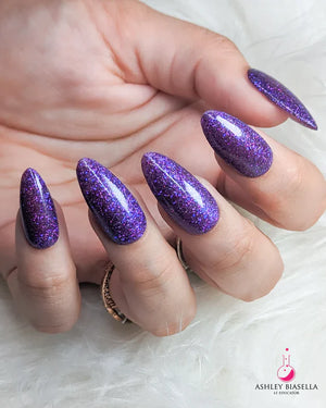Light Elegance P+ Soak-Off Glitter Gel Polish 10 ml (Amethyst Kiss)