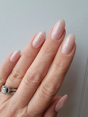 Light Elegance P+ Soak-Off Glitter Gel Polish 10 ml (Diamonds and Pearls)