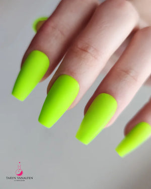 Light Elegance P+ Soak-Off Gel Polish 10 ml (Groovy Green)