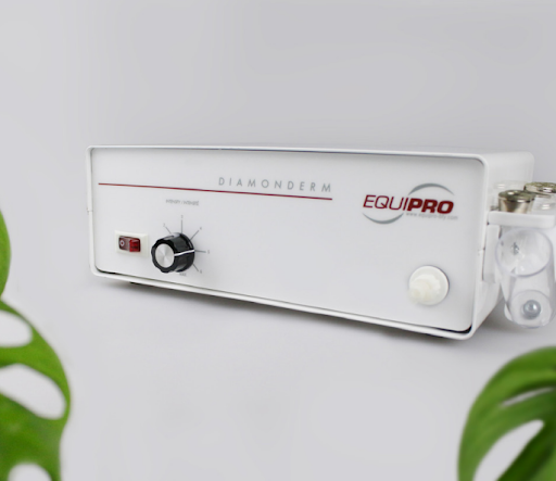 Equipro Diamonderm Microdermabrasion Machine