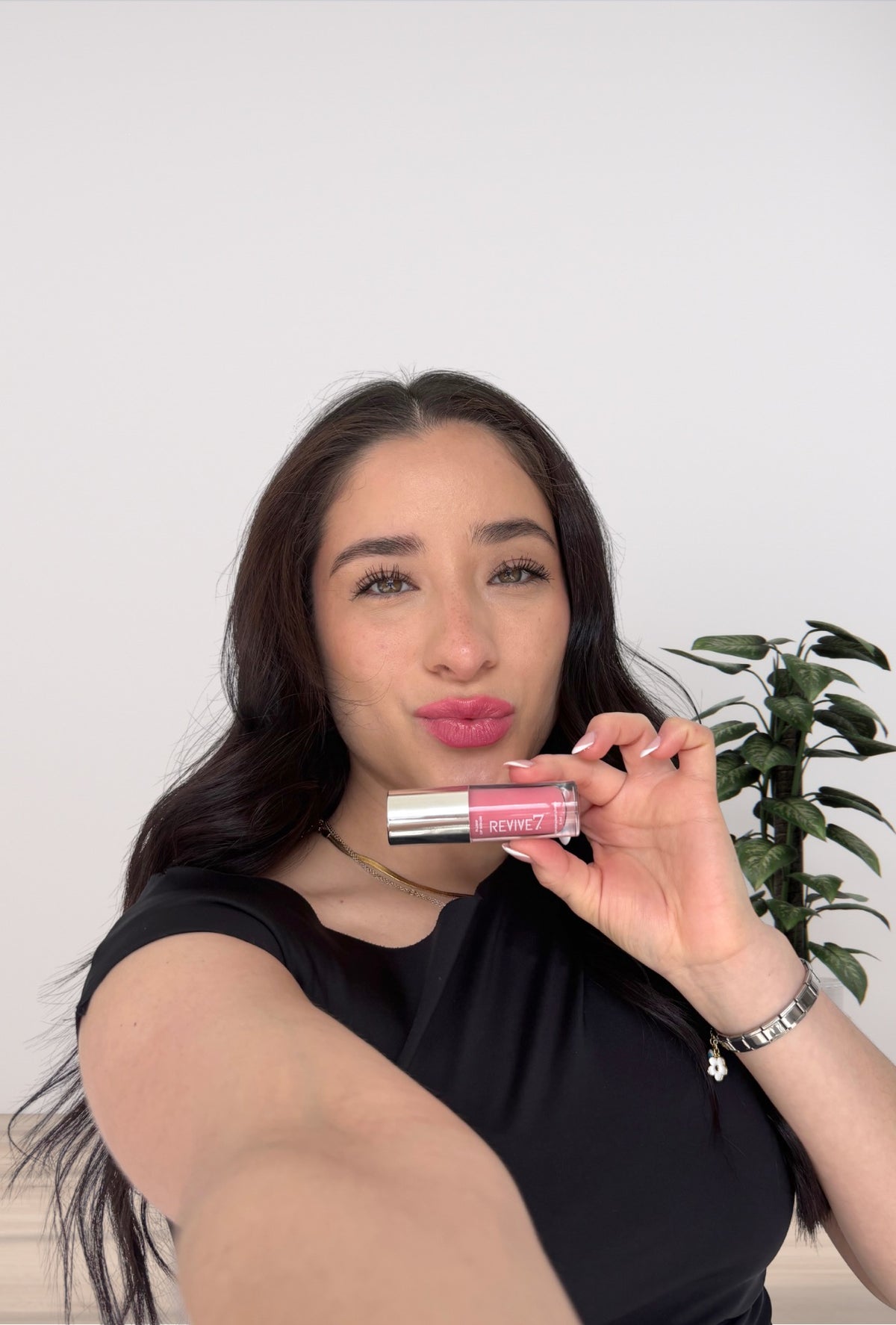 Revive7 Plump &amp; Protect Lip Serum (Petal)