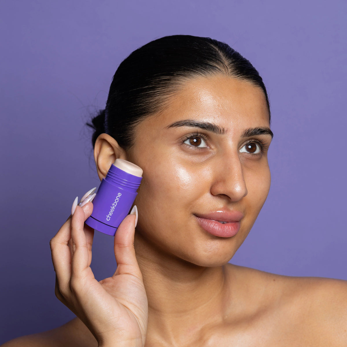 Cheekbone Illuminating Primer Stick