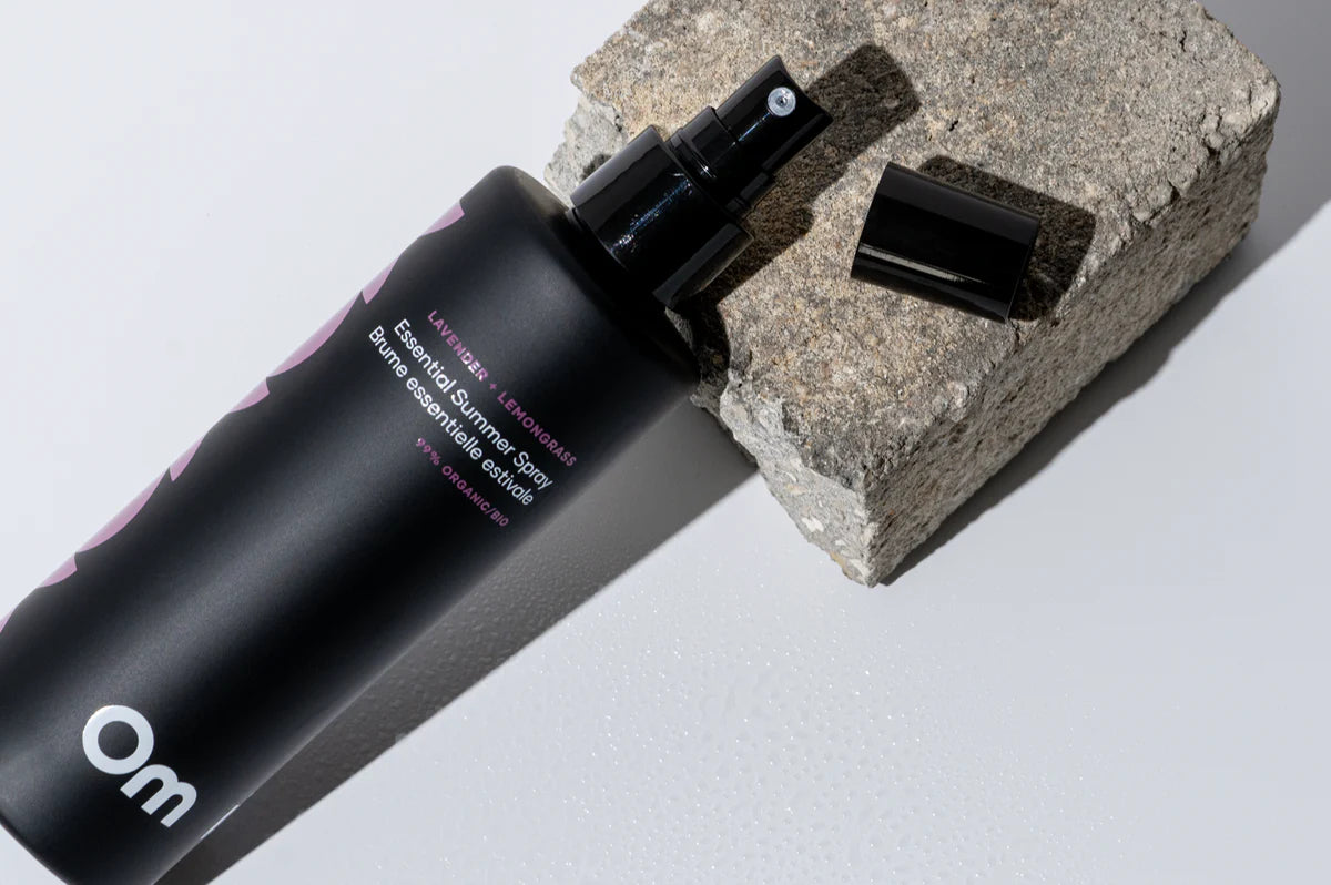 Om Organics Lavender + Lemongrass Essential Summer Spray  (250 ml)*