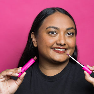 Cheekbone Harmony Lipgloss (Saskatoon Honey)
