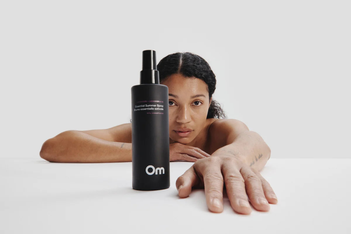 Om Organics Lavender + Lemongrass Essential Summer Spray  (250 ml)*