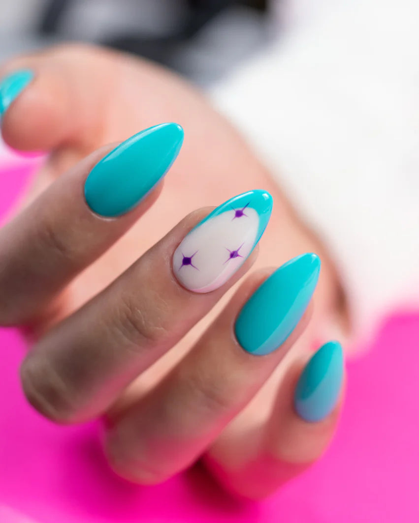 Light Elegance P+ Soak-Off Gel Polish 10 ml (Alien Invasion)