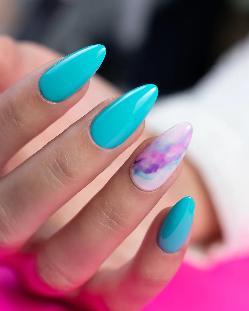 Light Elegance P+ Soak-Off Gel Polish 10 ml (Alien Invasion)