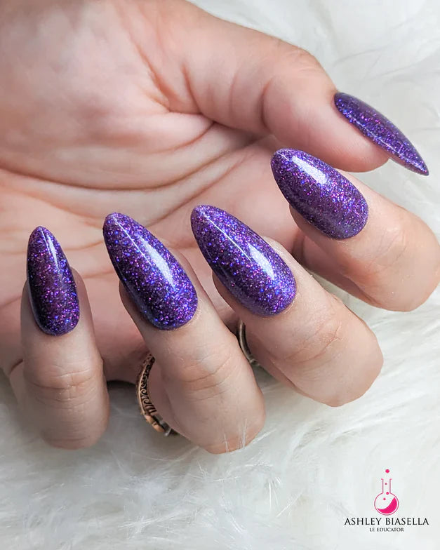 Light Elegance P+ Soak-Off Glitter Gel Polish 10 ml (Amethyst Kiss)