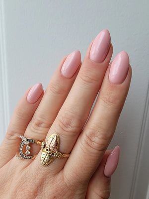 Light Elegance P+ Soak-Off Gel Polish 10 ml (Couch Couture)