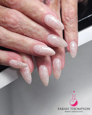 Light Elegance Glitter Gel 10 ml (Irresistible)