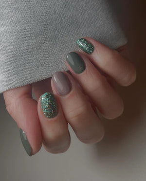 Light Elegance P+ Glitter Gel Polish 10 ml (Bravo!)