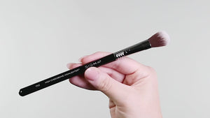 Sigma F03 High Cheekbone Highlighter™ Brush