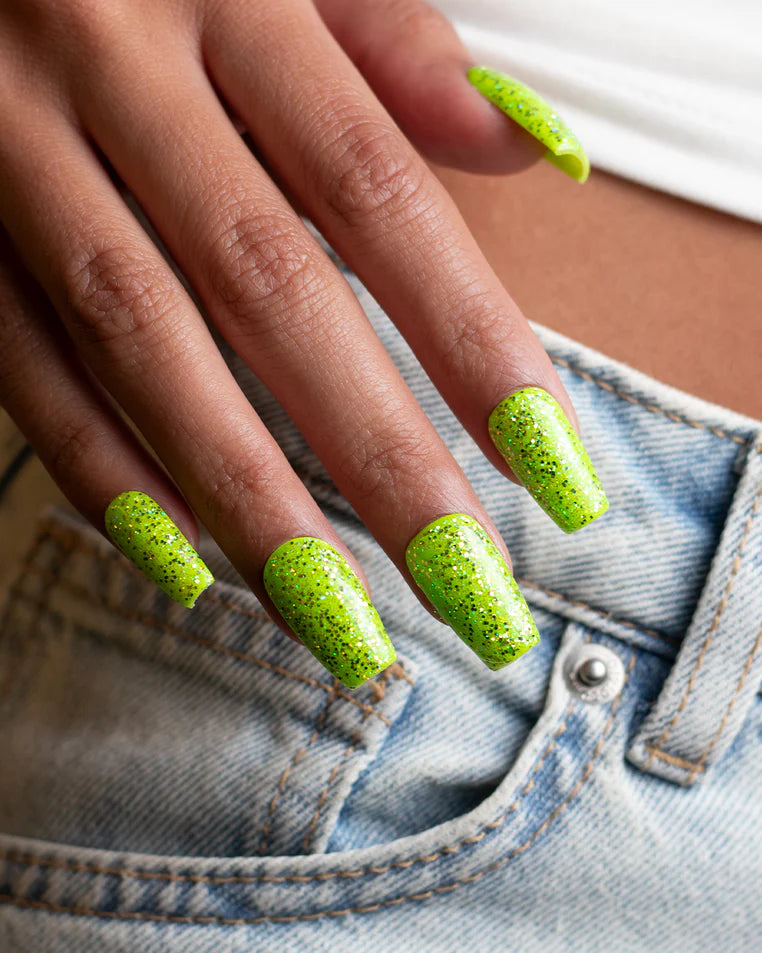 Light Elegance P+ Soak-Off Glitter Gel Polish 10 ml (Peace And Love)